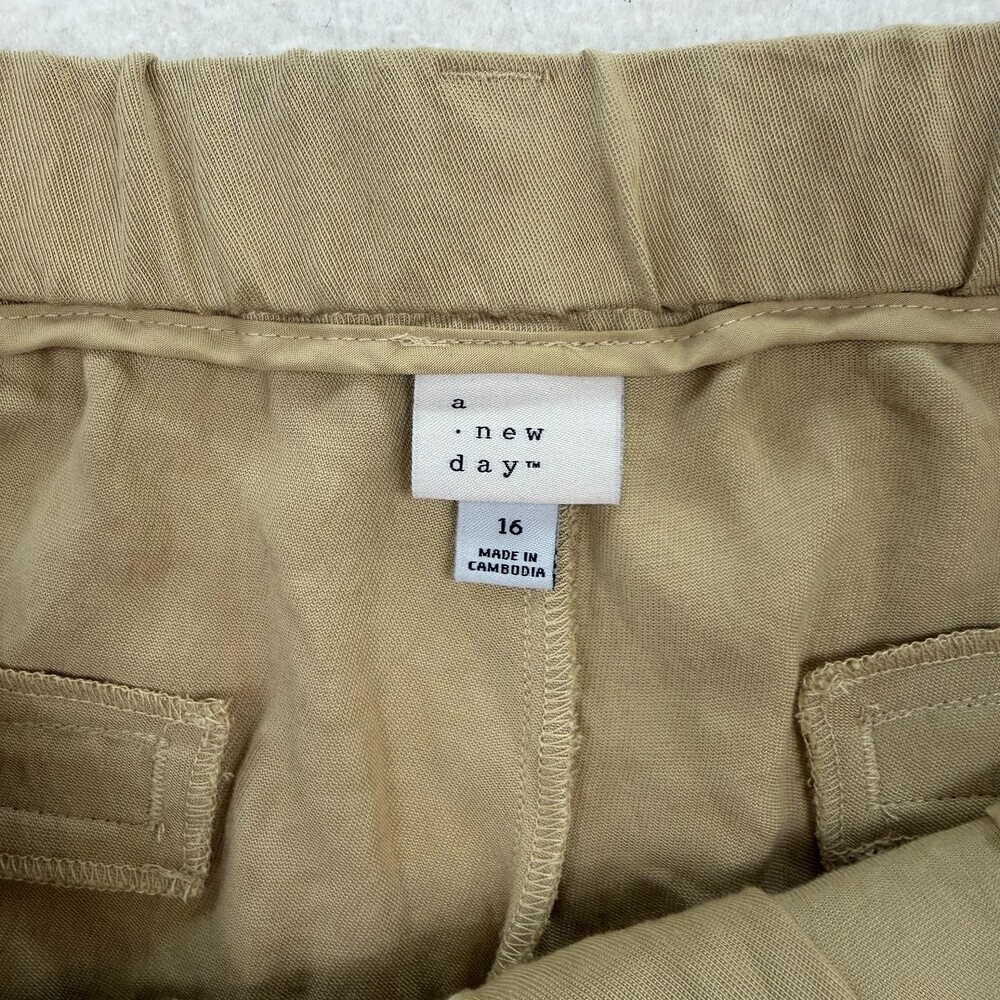 NWT A New Day Women's Beige High-Rise Straight Trousers Size 16 - Picture 6 of 11